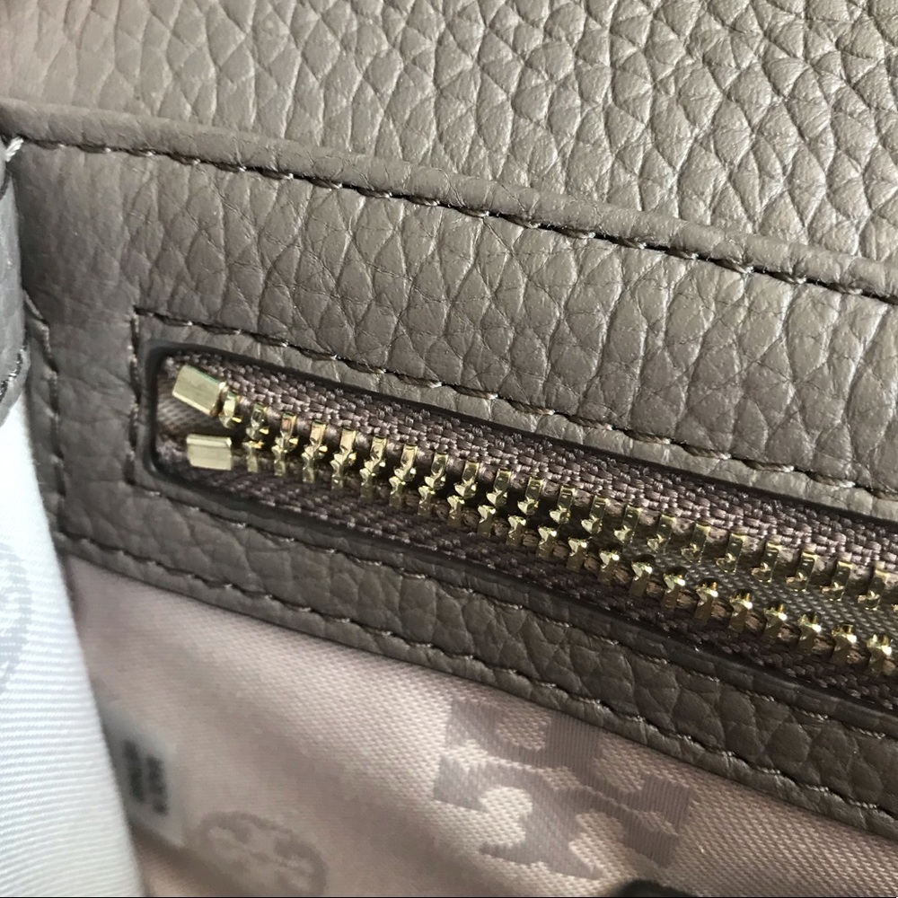 NEW TORY BURCH TAUPE Crossbody Bag - Picture 7 of 10